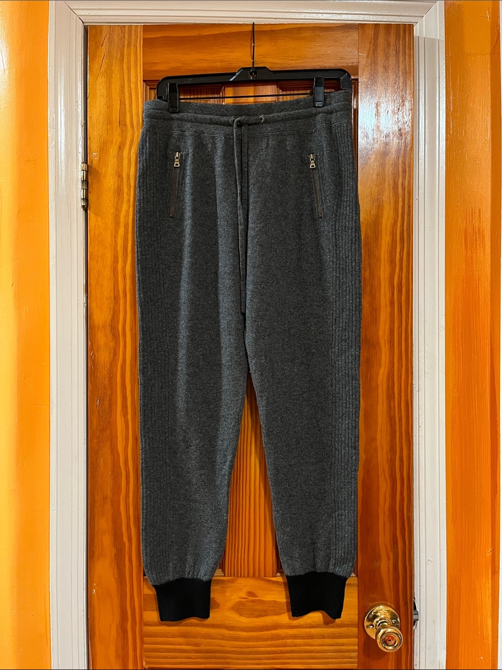NWT Club Monaco Cashmere Dark Charcoal Knit Draw String Joggers M Cozy Winter